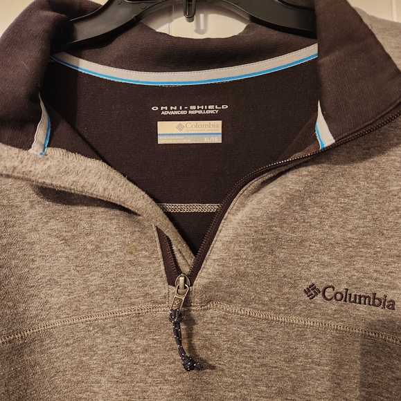 Columbia Gray Quarter-Zip Pullover - Picture 1 of 8